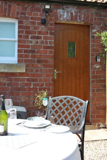 Hideaway Between Coast And Moors In A Beautiful Village Apartment Sleights Eksteriør billede