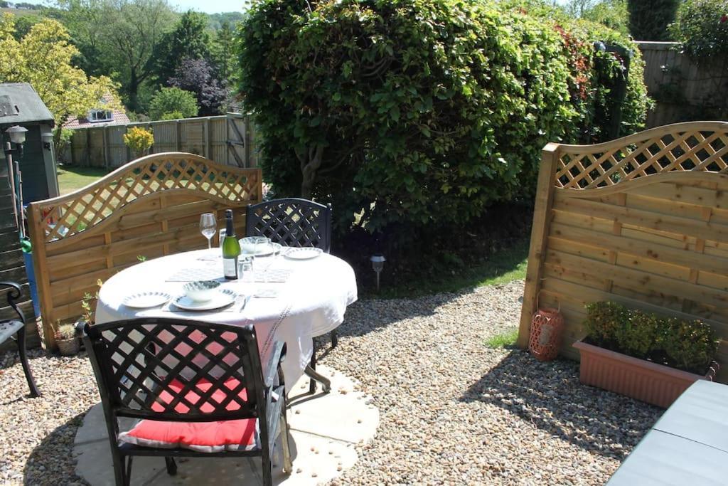 Hideaway Between Coast And Moors In A Beautiful Village Apartment Sleights Eksteriør billede