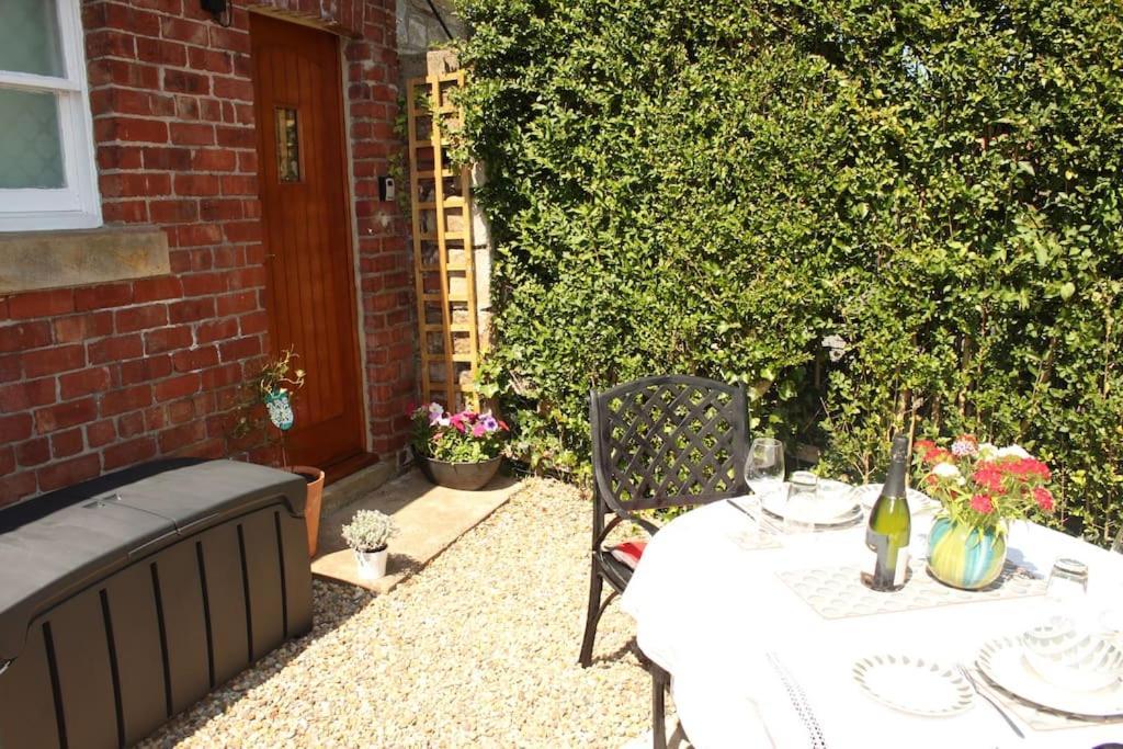 Hideaway Between Coast And Moors In A Beautiful Village Apartment Sleights Eksteriør billede